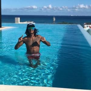 Meet your Posher, Terrell